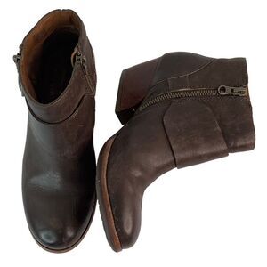 Kork-Ease Block Heel Round Toe Belted Ankle Brown Leather Ankle Booties Sz 6M